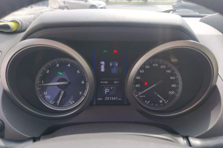 Used Toyota Prado 2014 4.0L Automatic TX-L Instrument Cluster