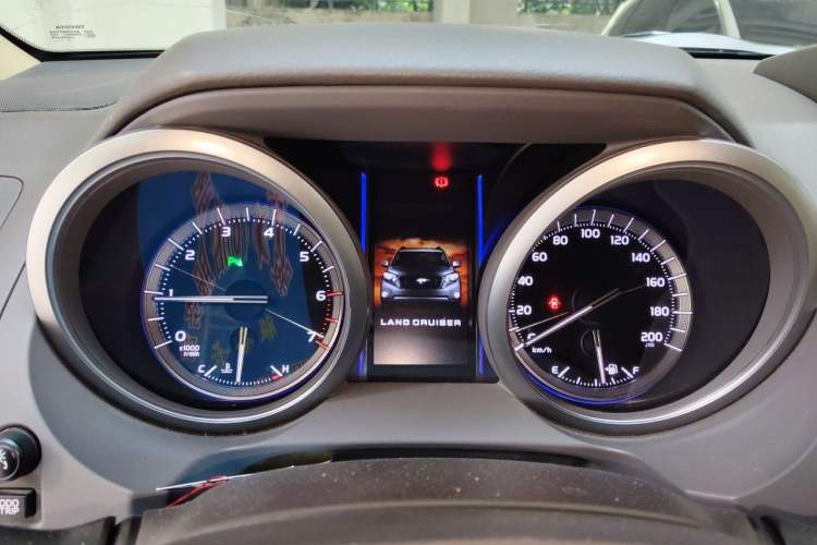 Used Toyota Prado 2014 4.0L Automatic TX-L Instrument Cluster