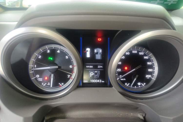 Used Toyota Prado 2014 4.0L Automatic TX-L Instrument Cluster