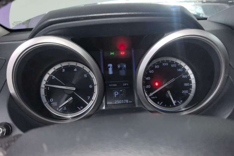 Used Toyota Prado 2014 4.0L Automatic TX-L Instrument Cluster