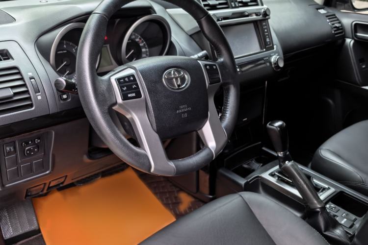 Used Toyota Prado 2014 2.7L Automatic Standard Edition Interior 1