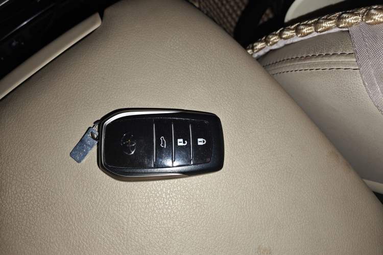 Used Toyota Prado 2014 4.0L Automatic TX-L NAVI Interior 1