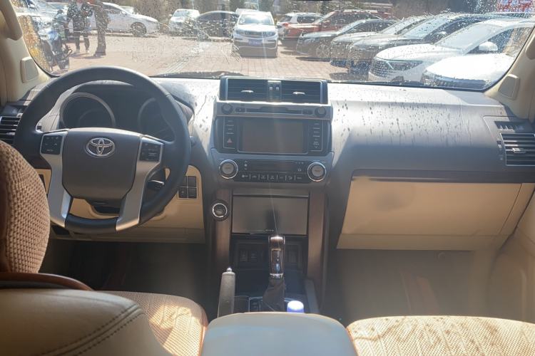 Used Toyota Prado 2014 4.0L Automatic TX-L NAVI Interior 2