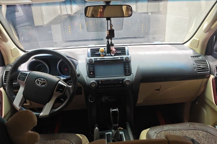 Used Toyota Prado 2014 4.0L Automatic TX-L Interior 2