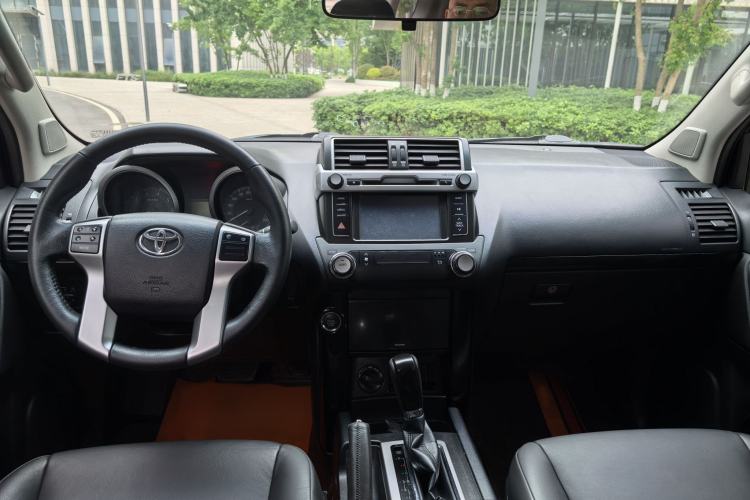 Used Toyota Prado 2014 2.7L Automatic Standard Edition Interior 2