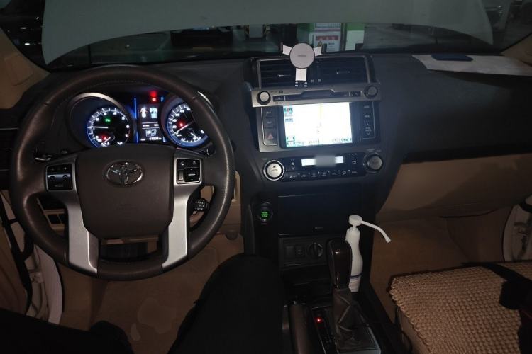Used Toyota Prado 2014 4.0L Automatic TX-L NAVI Interior 2
