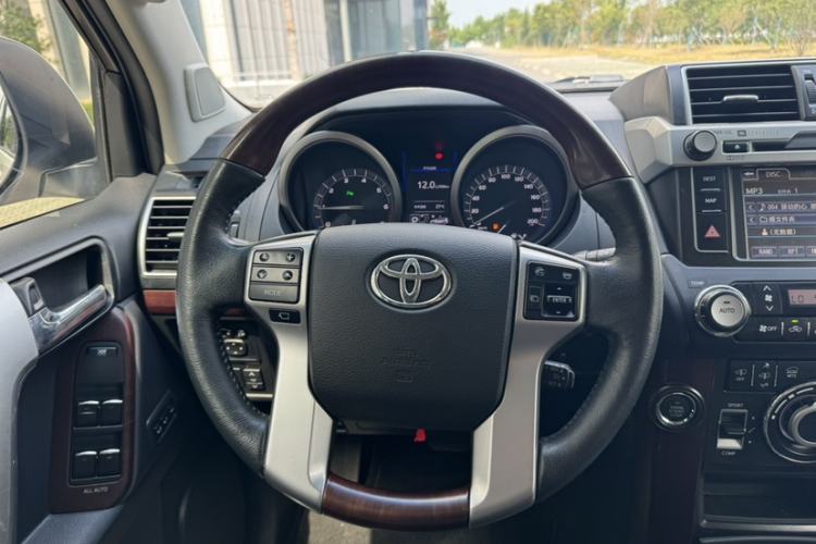 Used Toyota Prado 2014 4.0L Automatic VX NAVI Interior 2