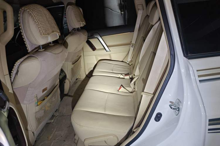 Used Toyota Prado 2014 4.0L Automatic TX-L NAVI Interior 4