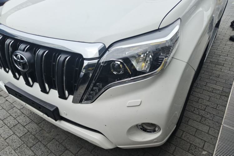 Used Toyota Prado 2014 4.0L Automatic TX-L Left Front Headlight