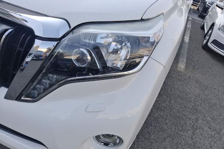 Used Toyota Prado 2014 4.0L Automatic TX-L NAVI Left Front Headlight