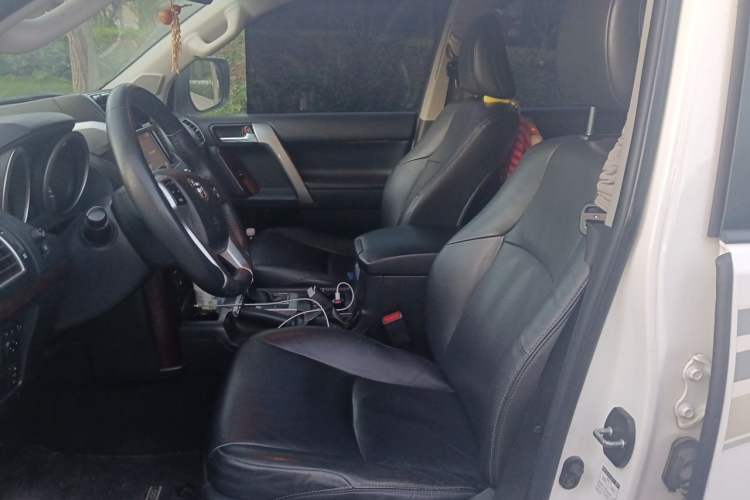 Used Toyota Prado 2014 4.0L Automatic TX-L Left Front Seat