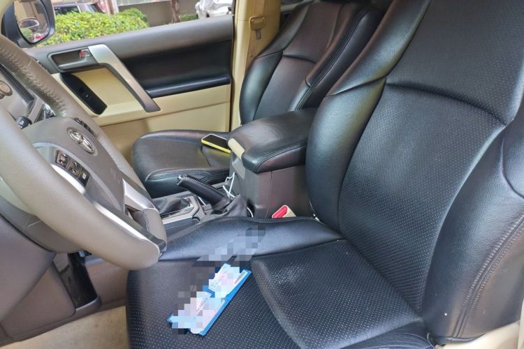 Used Toyota Prado 2014 2.7L Automatic Luxury Edition Left Front Seat