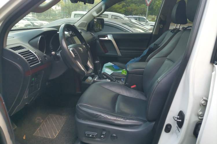 Used Toyota Prado 2014 4.0L Automatic TX-L NAVI Left Front Seat