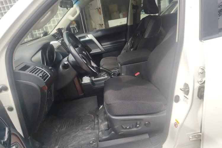 Used Toyota Prado 2014 4.0L Automatic TX-L NAVI Left Front Seat