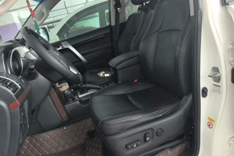 Used Toyota Prado 2014 4.0L Automatic TX-L Left Front Seat