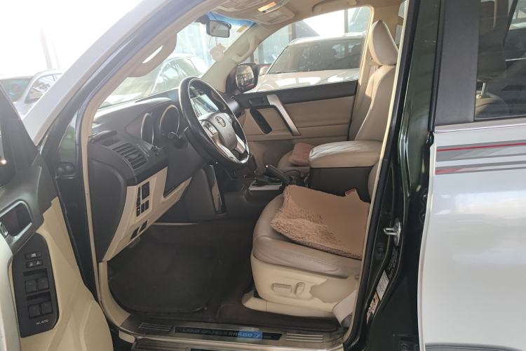 Used Toyota Prado 2014 2.7L Automatic Luxury Edition Left Front Seat