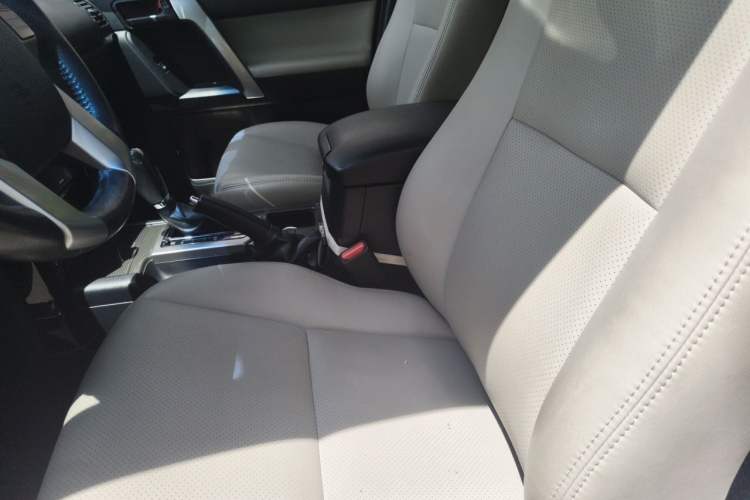 Used Toyota Prado 2014 2.7L Automatic Luxury Edition Left Front Seat