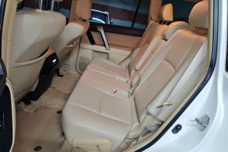 Used Toyota Prado 2014 2700 TX 7-Seater Middle East Version Left Rear Seat