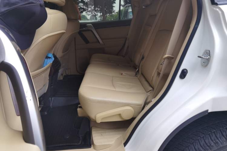 Used Toyota Prado 2014 4.0L Automatic TX-L NAVI Left Rear Seat