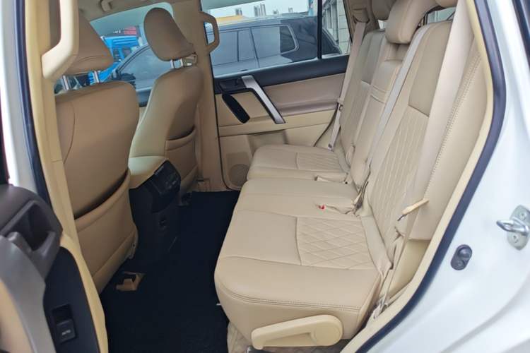 Used Toyota Prado 2014 2.7L Middle East Version Parallel Import Left Rear Seat