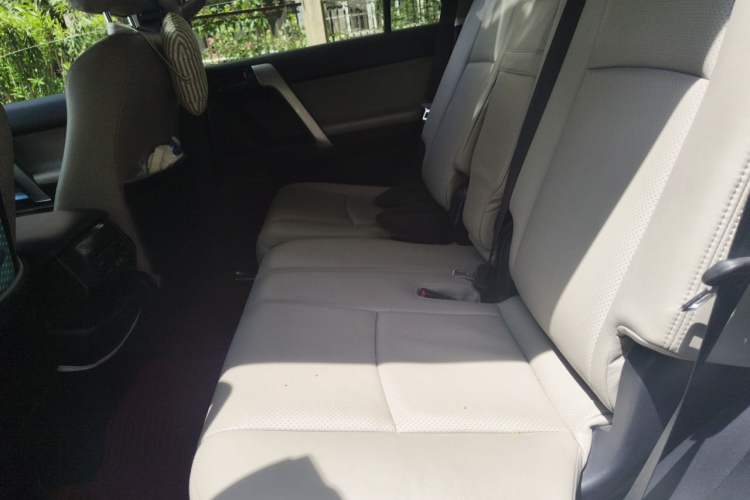 Used Toyota Prado 2014 2.7L Automatic Luxury Edition Left Rear Seat