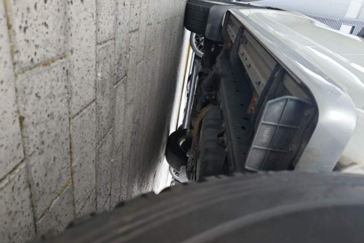 Used Toyota Prado 2014 4.0L Automatic TX-L Left Side Sill