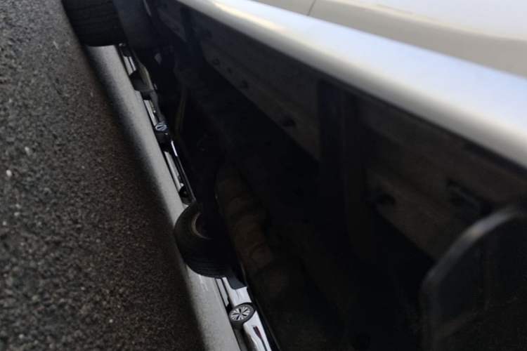 Used Toyota Prado 2014 4.0L Automatic TX-L NAVI Left Side Sill