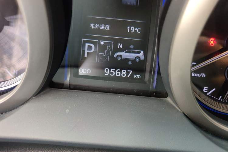 Used Toyota Prado 2014 4.0L Automatic VX NAVI Odometer Close Up
