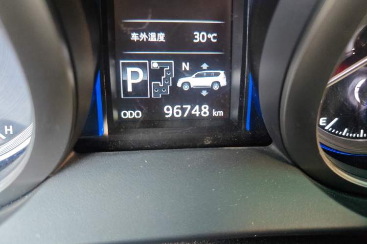 Used Toyota Prado 2014 4.0L Automatic VX NAVI Odometer Close Up
