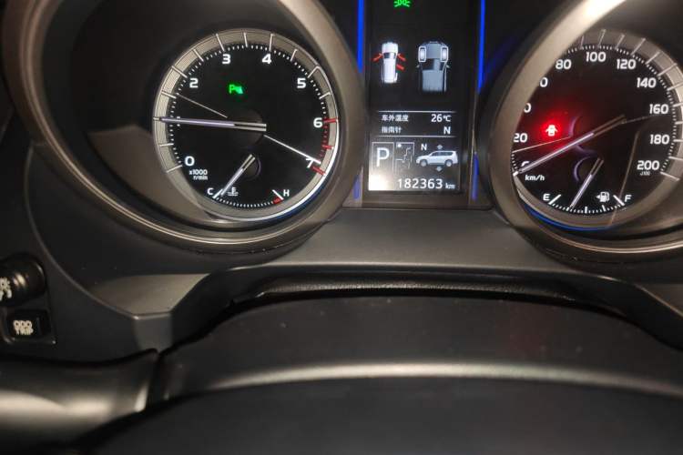 Used Toyota Prado 2014 4.0L Automatic VX NAVI Odometer Close Up