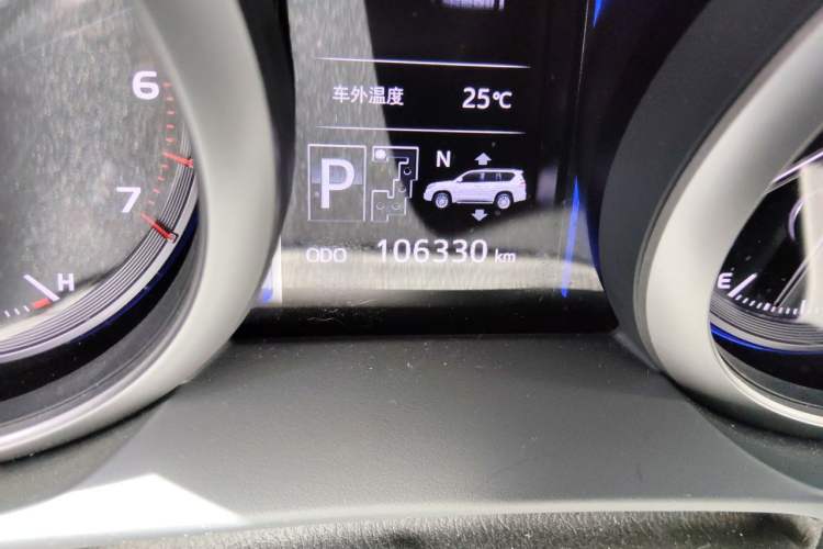 Used Toyota Prado 2014 4.0L Automatic VX NAVI Odometer Close Up