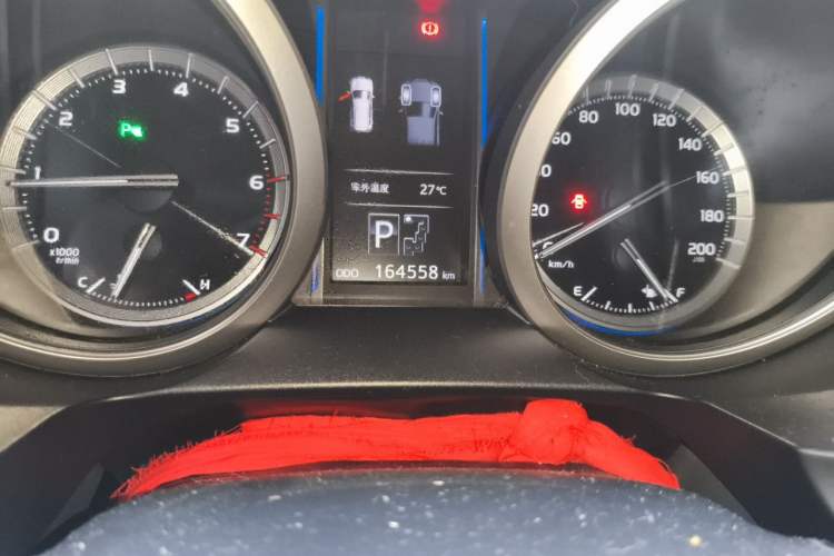 Used Toyota Prado 2014 4.0L Automatic TX-L NAVI Odometer Close Up