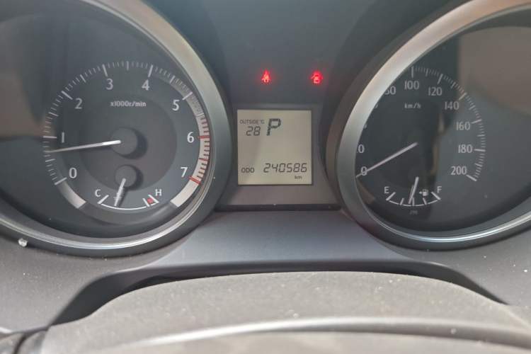 Used Toyota Prado 2014 2700 TX 7-Seater Middle East Version Odometer Close Up