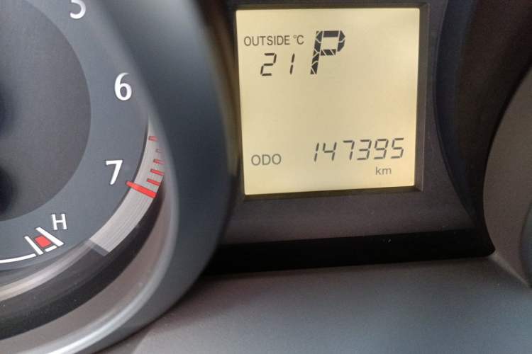 Used Toyota Prado 2014 2.7L Automatic Standard Edition Odometer Close Up