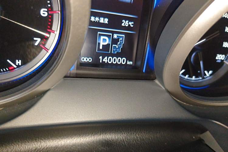 Used Toyota Prado 2014 4.0L Automatic TX-L Odometer Close Up