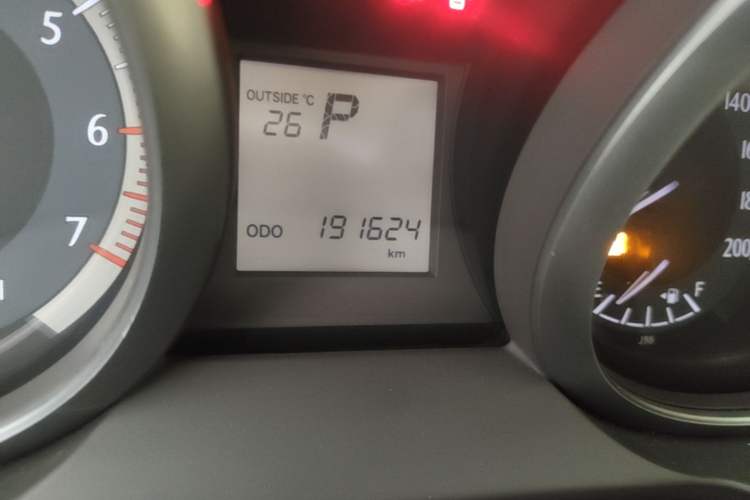Used Toyota Prado 2014 2.7L Automatic Standard Edition Odometer Close Up