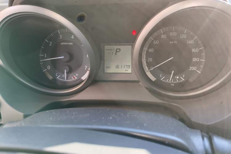 Used Toyota Prado 2014 2.7L Automatic Standard Edition Odometer Close Up
