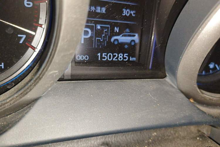 Used Toyota Prado 2014 4.0L Automatic VX NAVI Odometer Close Up