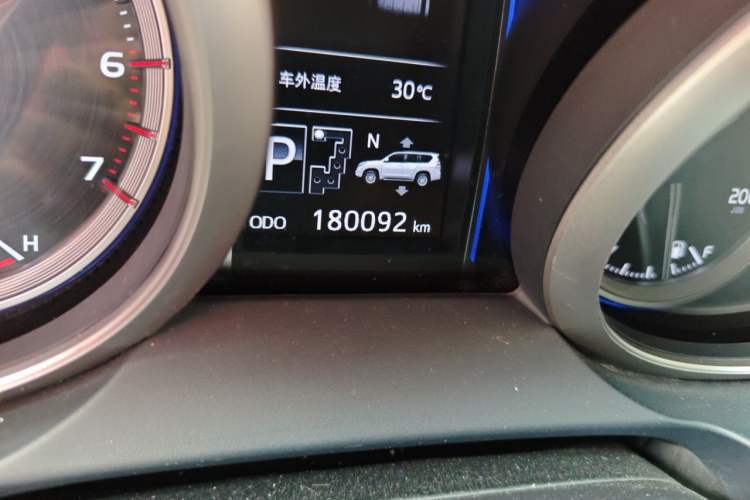 Used Toyota Prado 2014 4.0L Automatic VX NAVI Odometer Close Up