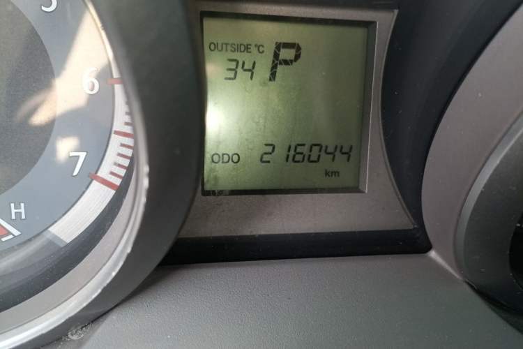 Used Toyota Prado 2014 4.0L 7-Seater Gasoline Middle East Version Odometer Close Up
