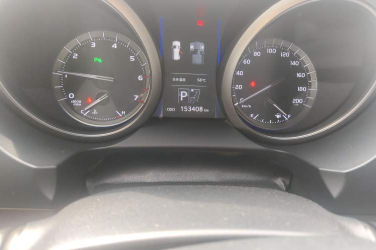 Used Toyota Prado 2014 4.0L Automatic TX-L NAVI Odometer Close Up