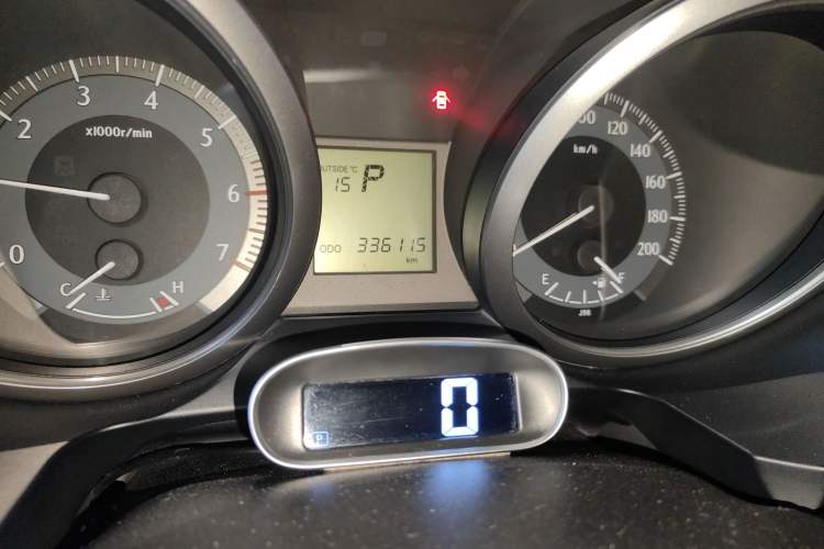 Used Toyota Prado 2014 2.7L Automatic Standard Edition Odometer Close Up