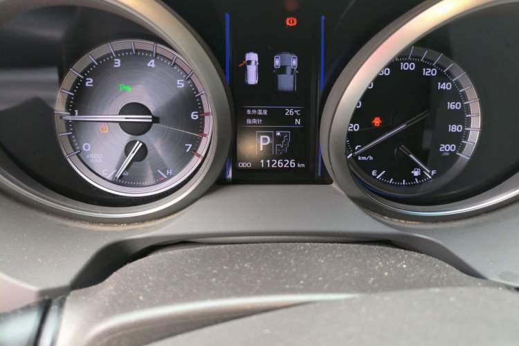 Used Toyota Prado 2014 4.0L Automatic TX-L NAVI Odometer Close Up