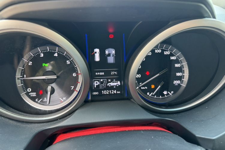 Used Toyota Prado 2014 4.0L Automatic VX NAVI Odometer Close Up