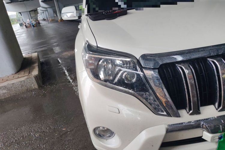 Used Toyota Prado  Right Front Headlight