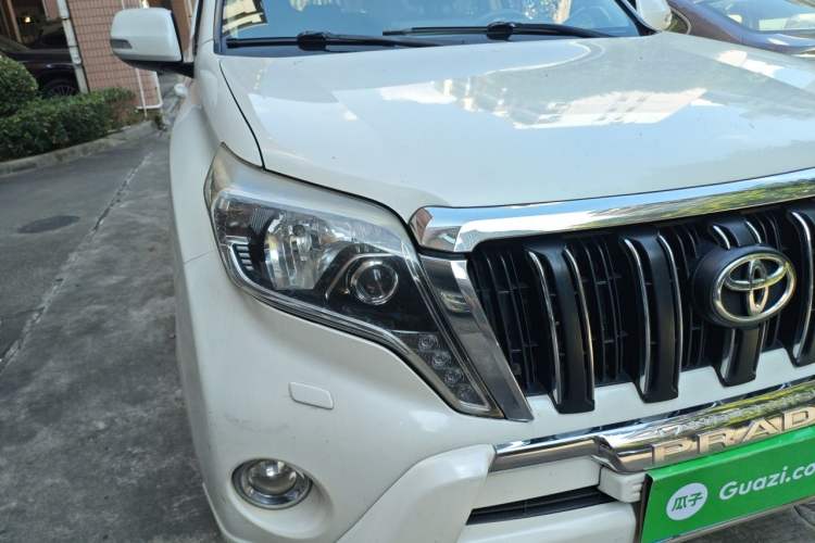 Used Toyota Prado 2014 2.7L Automatic Luxury Edition Right Front Headlight