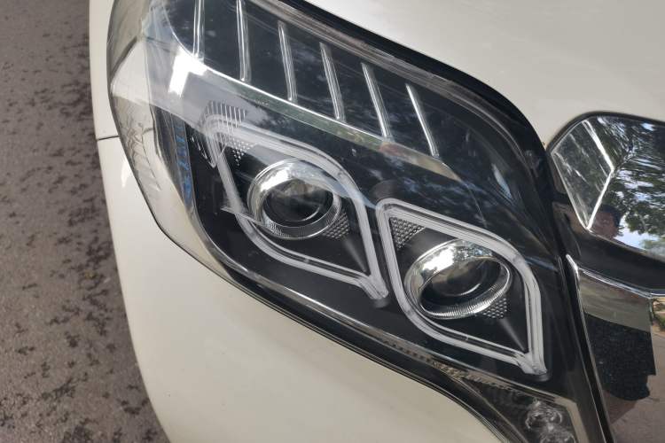 Used Toyota Prado 2014 2.7L Automatic Standard Edition Right Front Headlight