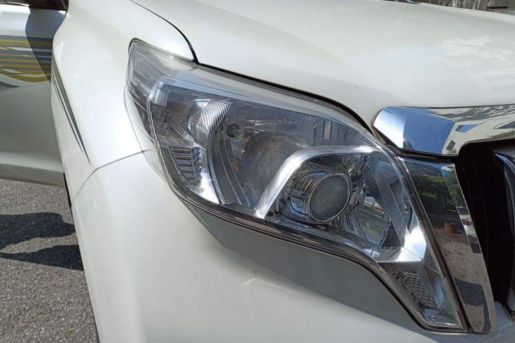 Used Toyota Prado 2014 2.7L Middle East Version Parallel Import Right Front Headlight