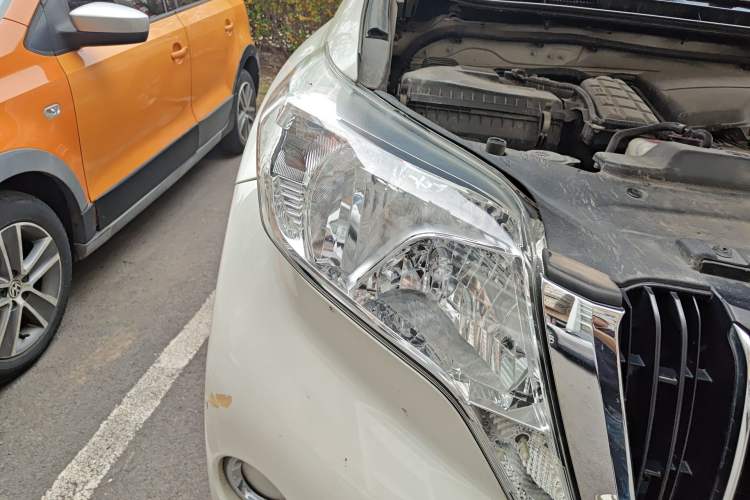 Used Toyota Prado 2014 2.7L Automatic Standard Edition Right Front Headlight