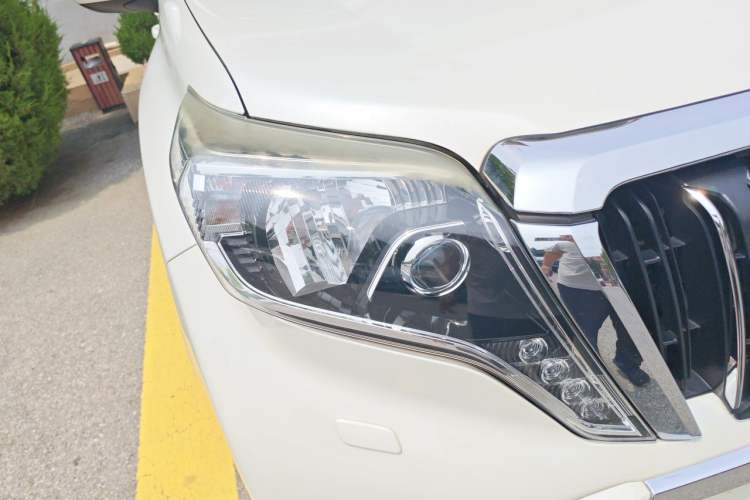 Used Toyota Prado 2014 2.7L Automatic Standard Edition Right Front Headlight